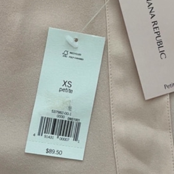 (NWT) Banana Republic Women’s Silk Pink Blouse, XS (Petite) - Picture 13 of 16